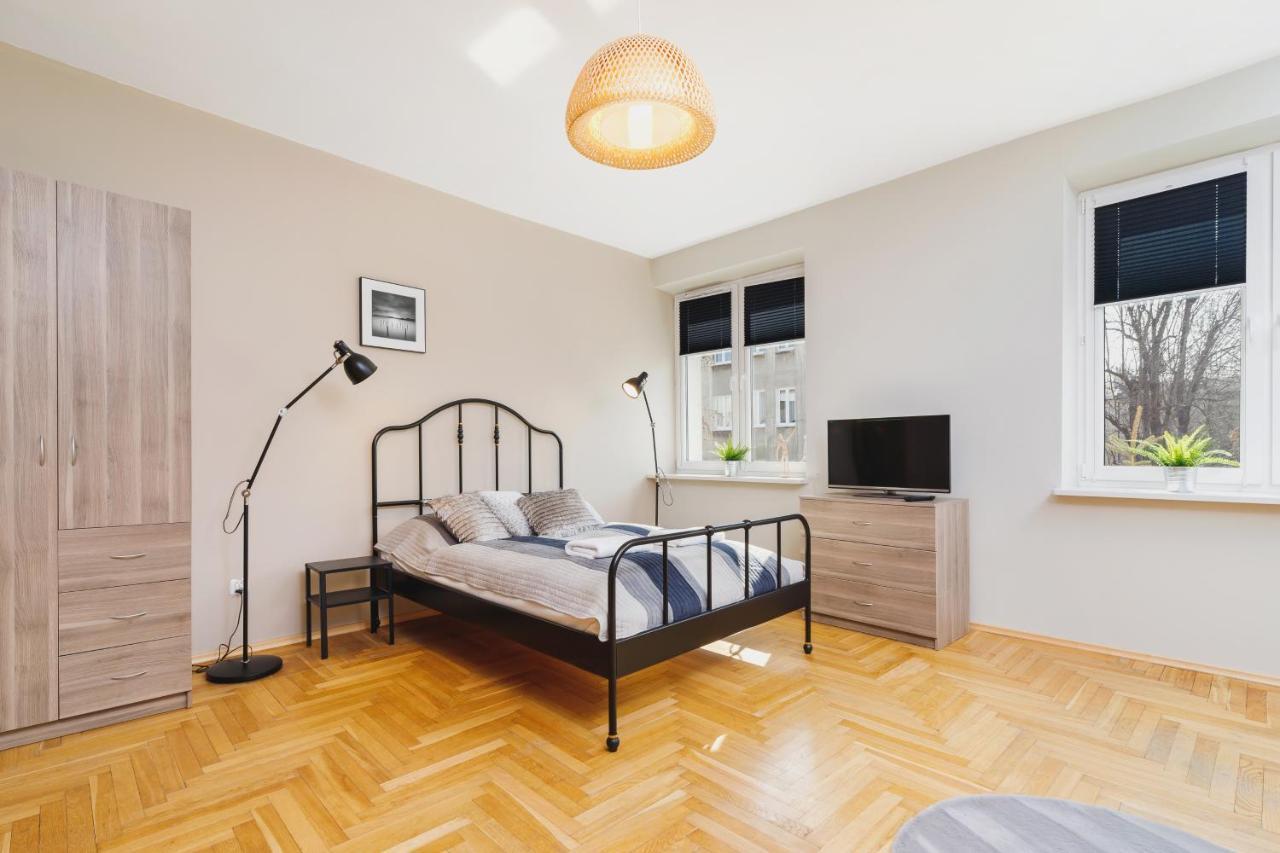 Apartment Cracow Chopina By Renters Krakau